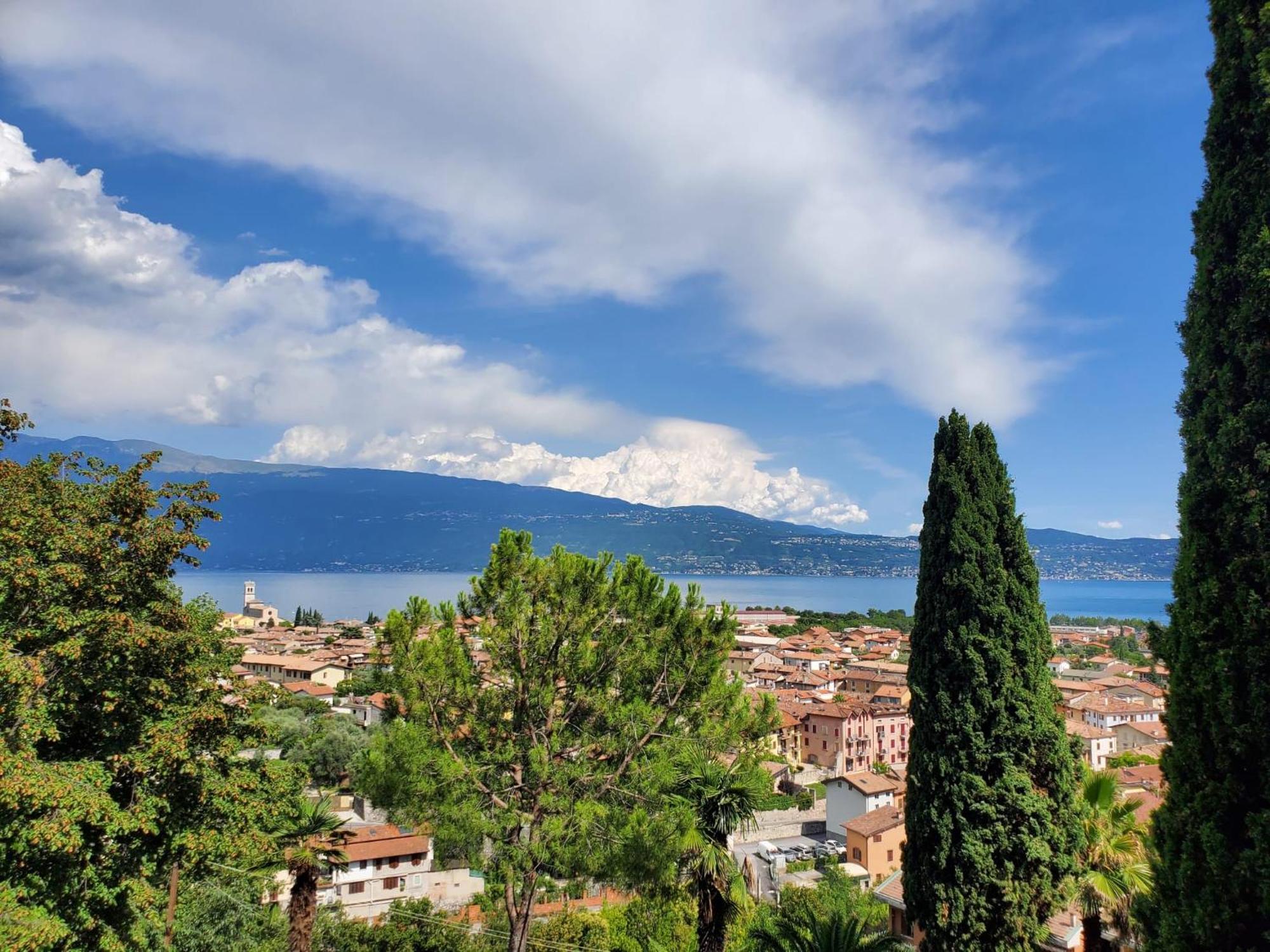 Garda Sunshine Apartment Toscolano Maderno Exterior photo
